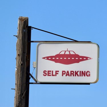 All are welcome in the hamlet of Rachel Nevada. #rachelnevada #parking #parkingsign #nevada #townofrachel #alienparking #unusual #ethighway #alientech #valet #drive #driving #drivingadventures