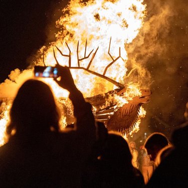 One of our favorite events at The Fire and Ice Winter Festival is the sculpture bonfire. #Callingallartists : who wants to build this year’s sculpture? DM us if interested. #visitelynevada #getelevated #howtonevada #nvroadtrip #familyfun #photooftheday #pictureoftheday #epic #awesome #mountaintown #winter #burnbabyburn #burningman #fire #photography @travelnevada @ponyexpressnevada