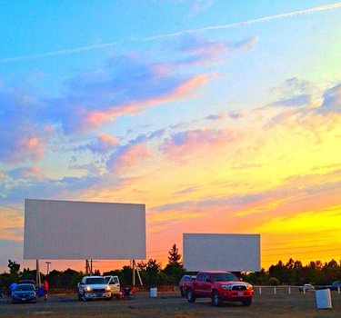 What's more fun than visiting a classic drive-in? Stay socially distanced and enjoy a great movie the old fashioned way! Founded in 1950, the West Wind is a family company committed to keeping the American Drive-In experience alive. ⁠
⁠
The best part? The El Rancho drive-in is only a four-minute drive from Green Pines Apartments. Who's ready for a movie and popcorn? 🚘🍿⁠
⁠
⁠
⁠
#greenpines #greenpinesreno #greenpinesapartments #NevadaApartments #renoapartments #sparksapartments #apartments⁠#apartmentliving #apartmentlife #NevadaLife #HomeMeansNevada #NevadaApartments #TravelNevada⁠ #RenoTahoe #RenoNevada #reno #sparks #BiggestLittleCity⁠ #thisisreno #renoisrad #renonv #apartmenttherapy #renoparks #bestapartments #community #fall #winter #renovated #tenants #renodrivein