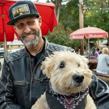 Adooooorable, right? Meet Buddy Bones Jones -- that would be the furry one with the bandana. We met him and his human, Brian, at the Genoa Saloon, the oldest 