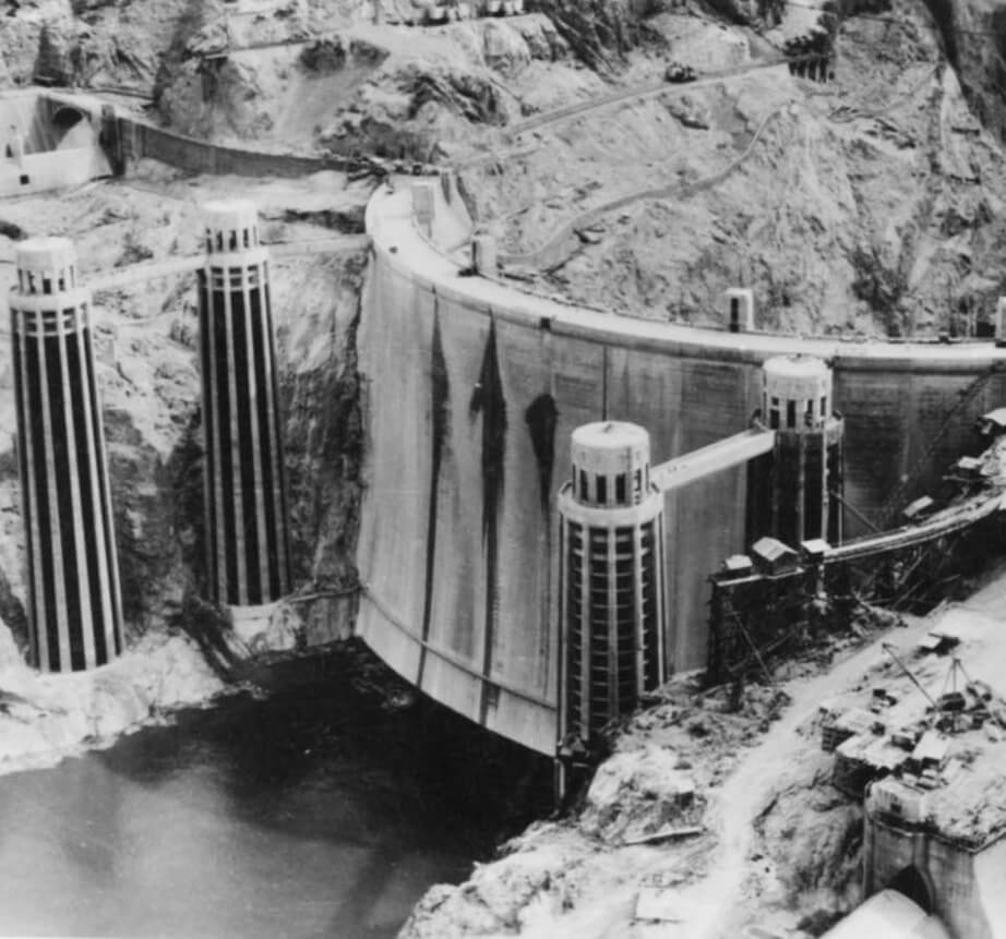 historic image of the hoover dam
